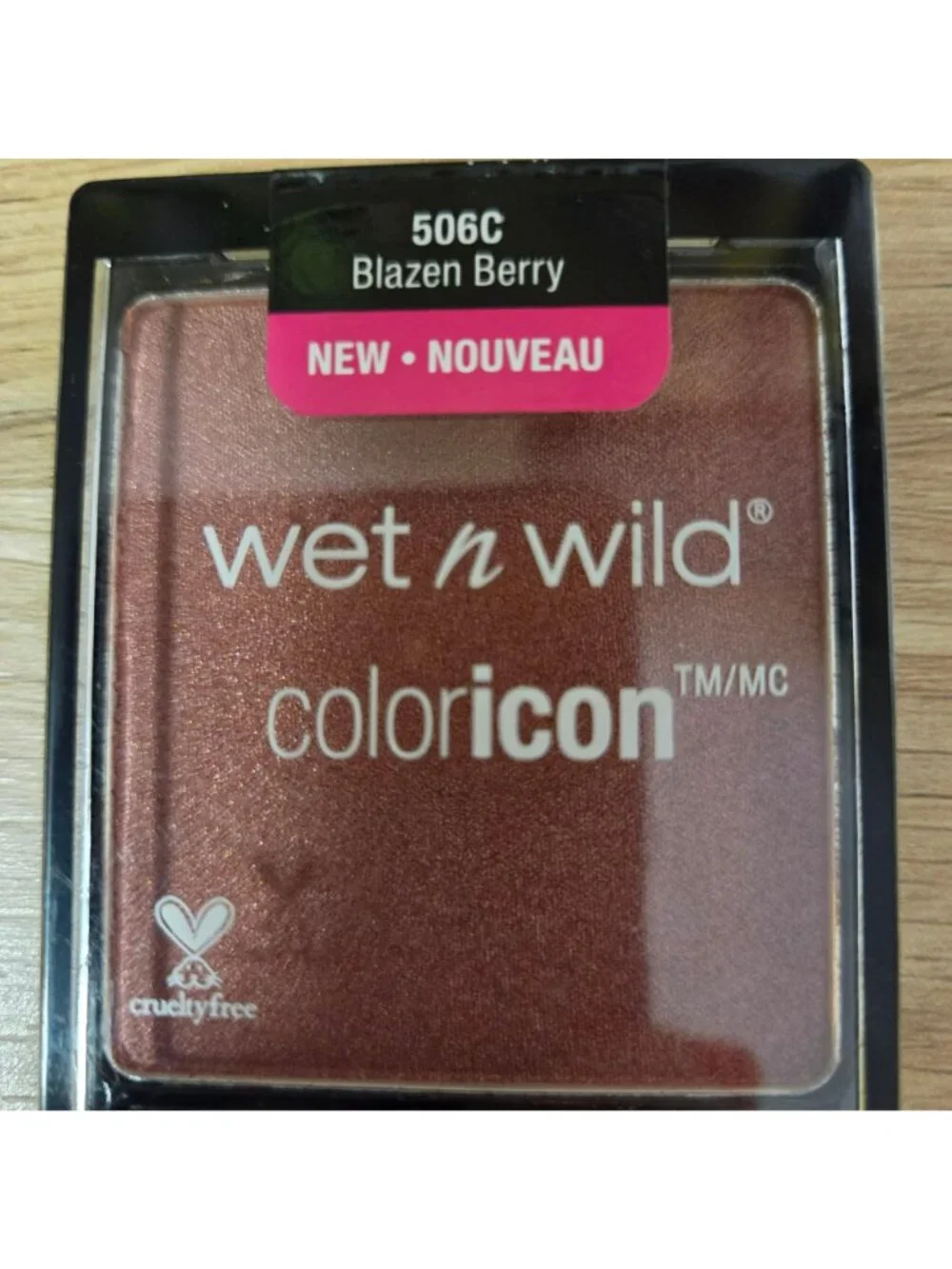 Wet n Wild Color Icon blush Blazen Berry 506C